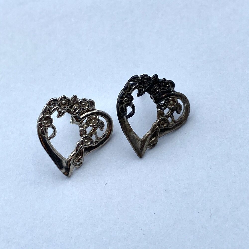Vintage Sterling Silver Floral Heart Earrings Openwork Pierced Studs Marked 2.9g